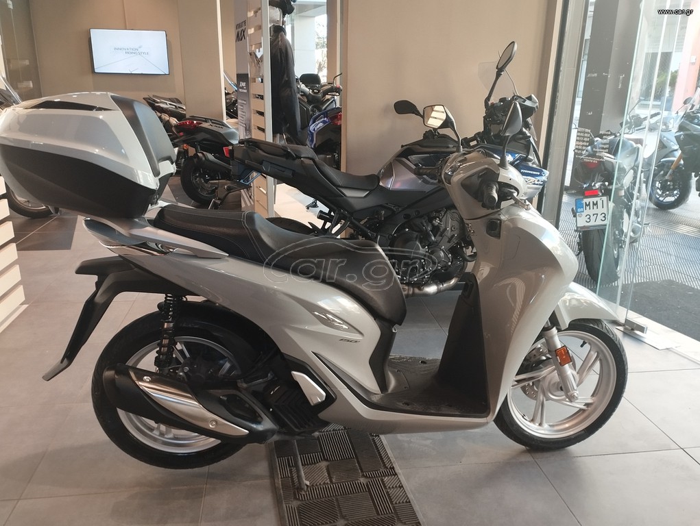 Honda SH 150i R 2023 ABS/HSTC  Smart Top Box - Σαν Καινούργιο