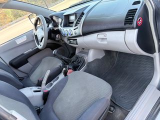 Mitsubishi L200 2009 SAFARI-thumb-15