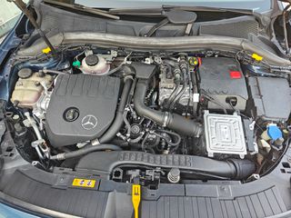 Mercedes-Benz GLA 250 2021 1.3 PANORAMA-thumb-10