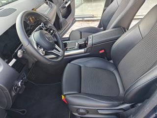 Mercedes-Benz GLA 250 2021 1.3 PANORAMA-thumb-16