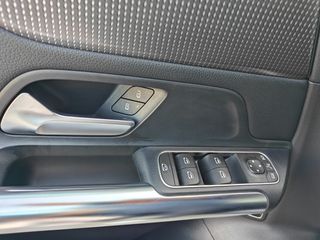 Mercedes-Benz GLA 250 2021 1.3 PANORAMA-thumb-18