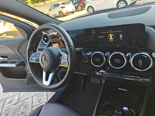 Mercedes-Benz GLA 250 2021 1.3 PANORAMA-thumb-25