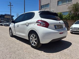 Peugeot 208 2015 E-HDI F1-thumb-7