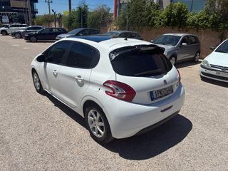 Peugeot 208 2015 E-HDI F1-thumb-9