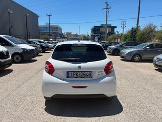 Peugeot 208 2015 E-HDI F1-thumb-10