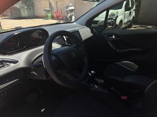 Peugeot 208 2015 E-HDI F1-thumb-18