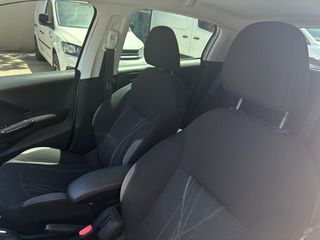 Peugeot 208 2015 E-HDI F1-thumb-20
