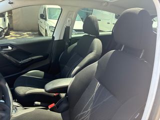 Peugeot 208 2015 E-HDI F1-thumb-21