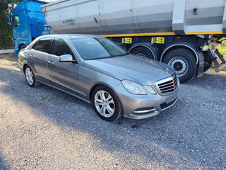 Mercedes-Benz E 200 2012 AVANTGARDE 7G-thumb-3