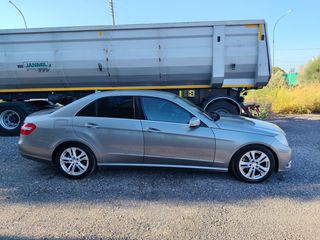 Mercedes-Benz E 200 2012 AVANTGARDE 7G-thumb-4