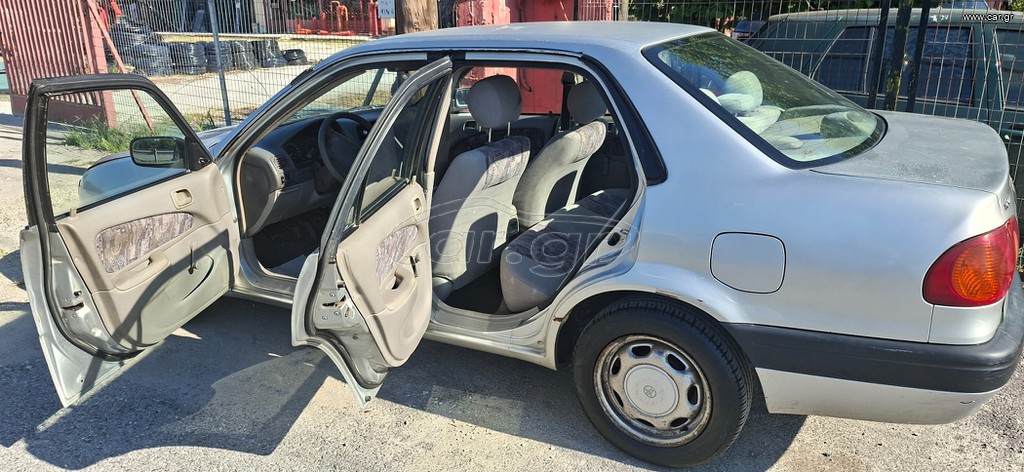 Toyota Corolla 1999