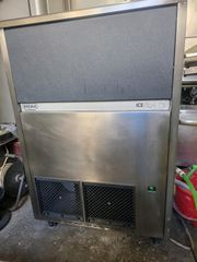 Παγομηχανη BREMA 90κιλα-thumb-1