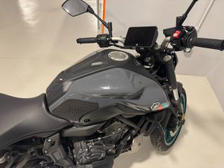 Yamaha MT-07 2023-thumb-1