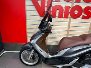 Piaggio Medley 150 2019-thumb-15