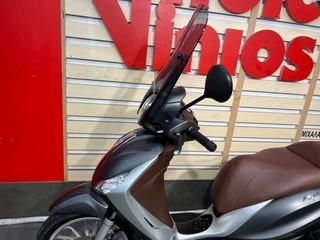 Piaggio Medley 150 2019-thumb-17
