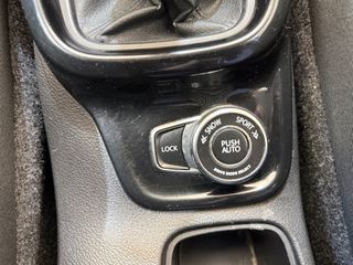 Suzuki Vitara 2016 GLE | 4X4 | DDIS | CRS MOTORS-thumb-27