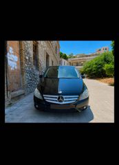 Mercedes-Benz B 180 2012