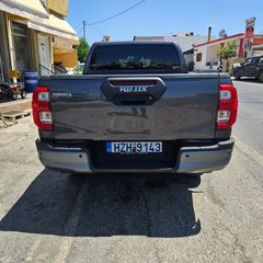 Toyota Hilux 2022-thumb-4