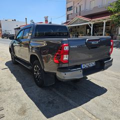 Toyota Hilux 2022-thumb-5
