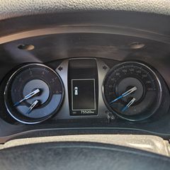Toyota Hilux 2022-thumb-9