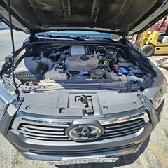 Toyota Hilux 2022-thumb-13