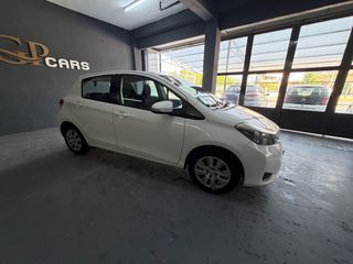 Toyota Yaris 2014-thumb-5