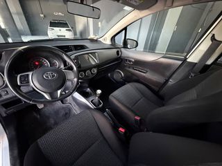 Toyota Yaris 2014-thumb-13