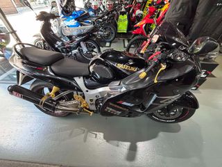 Suzuki GSXR 1300 Hayabusa 2006 GEN 1-thumb-1