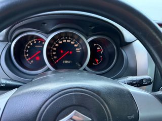 Suzuki Grand Vitara 2005-thumb-10