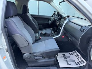 Suzuki Grand Vitara 2005-thumb-14