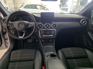 Mercedes-Benz A 180 2017 DIESEL-thumb-7