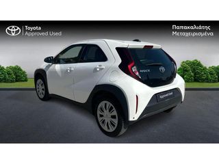 Toyota Aygo 2023 X-PLAY CLIMA SMART KEY-thumb-2