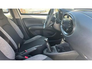 Toyota Aygo 2023 X-PLAY CLIMA SMART KEY-thumb-15