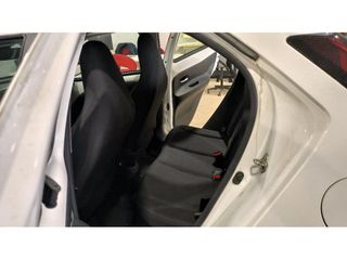 Toyota Aygo 2023 X-PLAY CLIMA SMART KEY-thumb-12