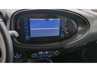 Toyota Aygo 2023 X-PLAY CLIMA SMART KEY-thumb-9