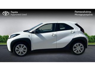 Toyota Aygo 2023 X-PLAY CLIMA SMART KEY-thumb-4