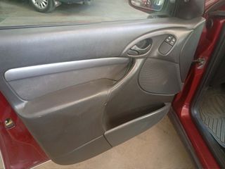 Ford Focus 2001 TREND 5θυρο-thumb-6