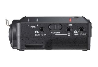 Tascam FR-AV2 - portable audio recorder-thumb-4