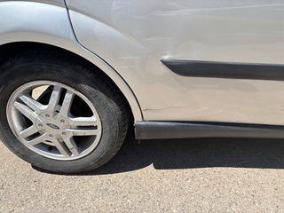 Ford Focus 2001 FOCUS 1.6-thumb-6