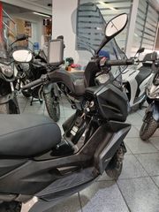 Kymco K-XCT 300i 2017-thumb-4