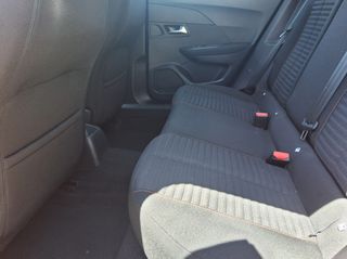 Peugeot 2008 2021 1.2 PURETECH 100 STYLE-thumb-11
