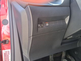Peugeot 2008 2021 1.2 PURETECH 100 STYLE-thumb-17