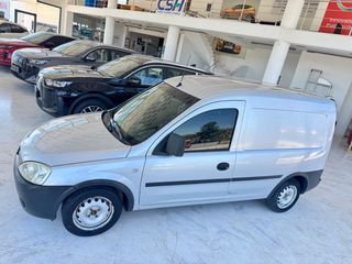 Opel Combo 2010 1.3 CDTI DIESEL-thumb-8