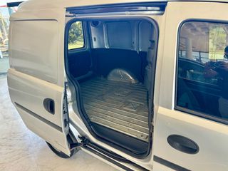 Opel Combo 2010 1.3 CDTI DIESEL-thumb-12