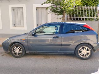 Ford Focus 2002-thumb-1