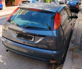 Ford Focus 2002-thumb-3