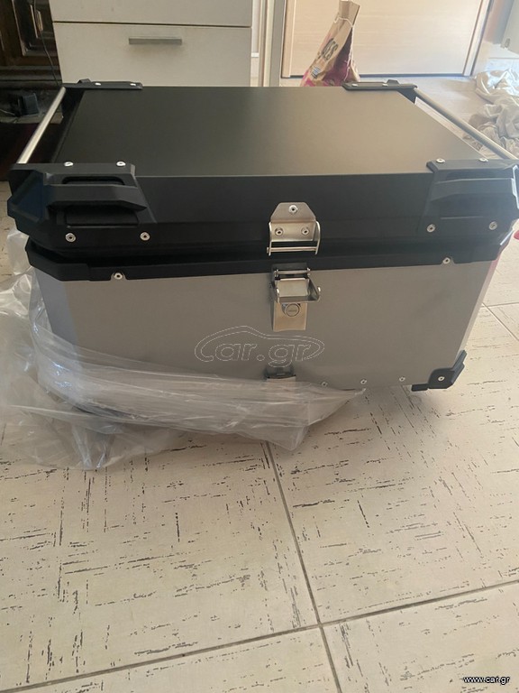 Βαλίτσα, Top case, Tail box 80L