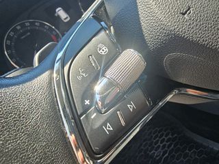 Skoda Octavia 2023 1 Χέρι FULL EXTRA-thumb-38