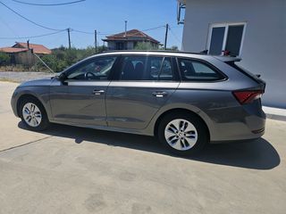 Skoda Octavia 2023 1 Χέρι FULL EXTRA-thumb-10