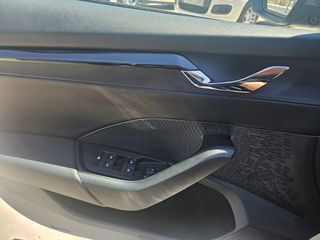 Skoda Octavia 2023 1 Χέρι FULL EXTRA-thumb-23